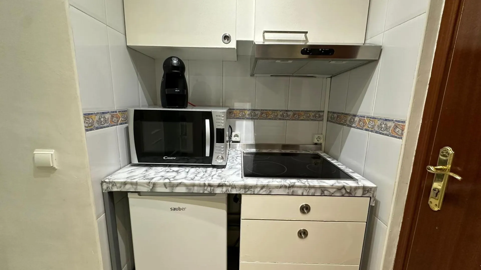 Apartment Ver4 - Centro A 100 Metros - Playa A 600 Metros - Wifi - Piscinas - Fire Stick Amazon Torremolinos